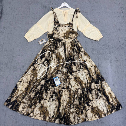 Blossom Grace – Adjustable Floral Dress